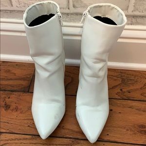 White pointed toe boots